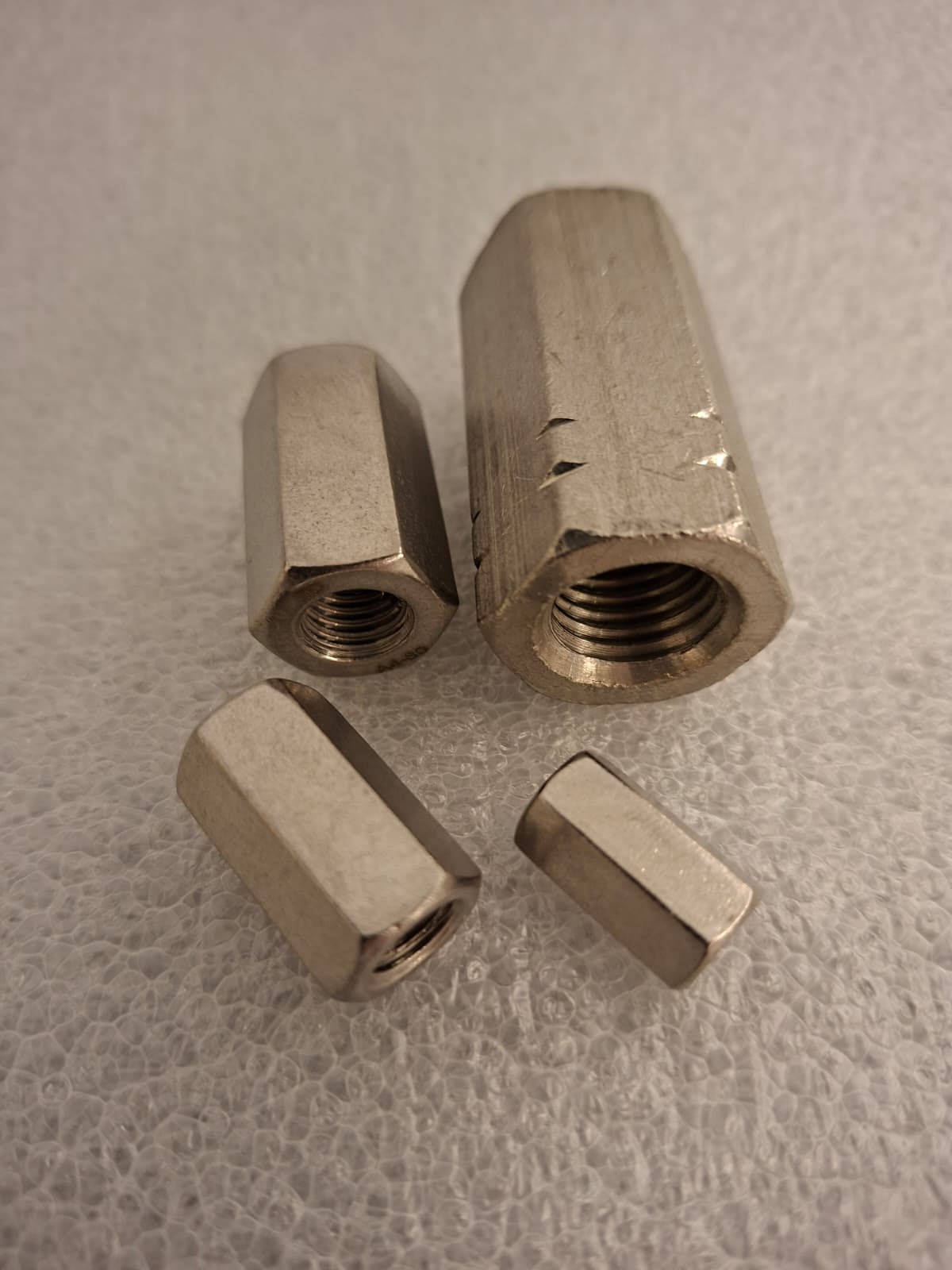 Langmutter DIN 6334 A4 